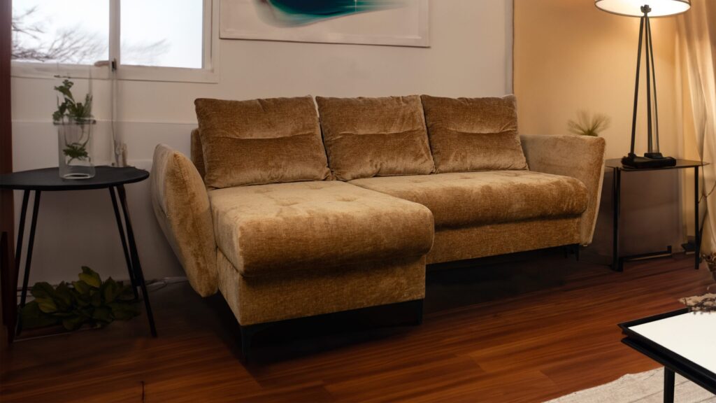 Narożnik rozkładany Fortuna na loftowych nóżkach z funkcją spania i pojemnikiem na pościel