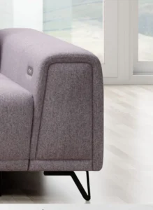Nowoczesny fotel Marvin Mini w stylowym wnętrzu, dostępny w sklepie Meble Wawrzyniak