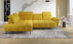 Nowoczesna sofa Montana w jasnoszarym kolorze w stylowym salonie