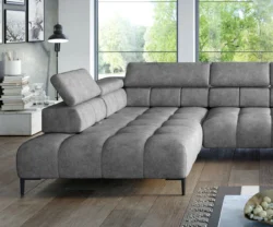 Nowoczesna sofa Plaza XL w jasnoszarym kolorze w stylowym salonie