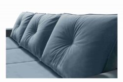 Nowoczesna sofa Bragi w jasnoszarym kolorze w stylowym wnętrzu salonu
