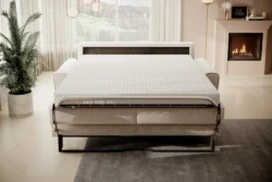 Sofa rozkładana Capri 120 w tkaninie Onega-14 z funkcją spania i włoskim systemem rozkładania Rapid