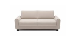 Sofa rozkładana Capri 120 w tkaninie Onega-14 w jasnym kolorze na tle białej ściany
