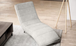 Szezlong MINT w tkaninie Abriamo-4 w nowoczesnym salonie, elegancki i wygodny mebel tapicerowany