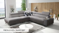 Narożnik rozkładany Melody IX w tkaninie Freya-210.18 i Tauro 8207 z regulowanymi zagłówkami i barem