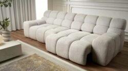 Sofa elektryczna Campile w kolorze Wersal z regulowaną głębokością siedziska i eleganckimi przeszyciami